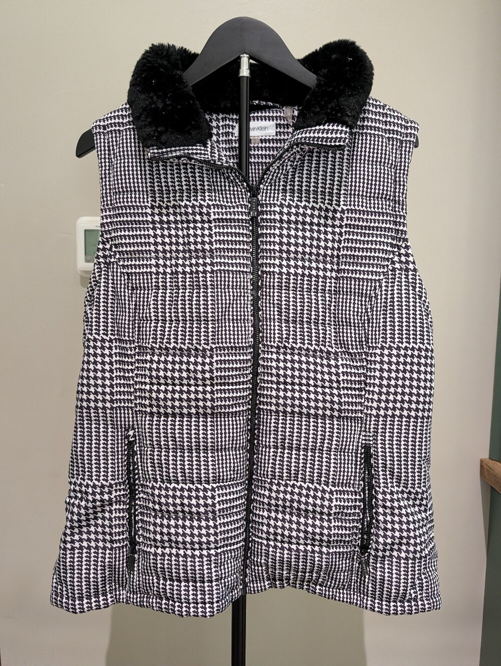 Calvin Klein Black & White Houndstooth Puffer Vest - Women's